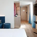 Hampton By Hilton