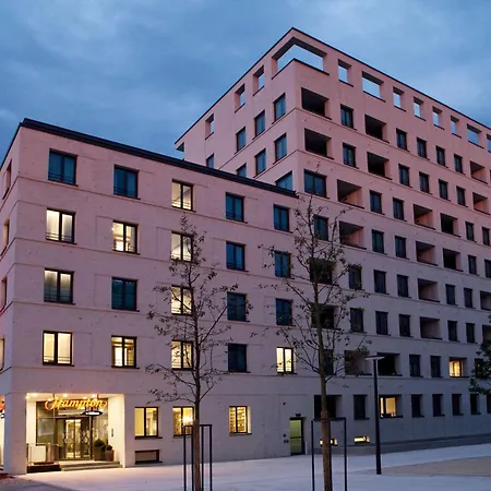 Ξενοδοχείο Hampton By Hilton 3*