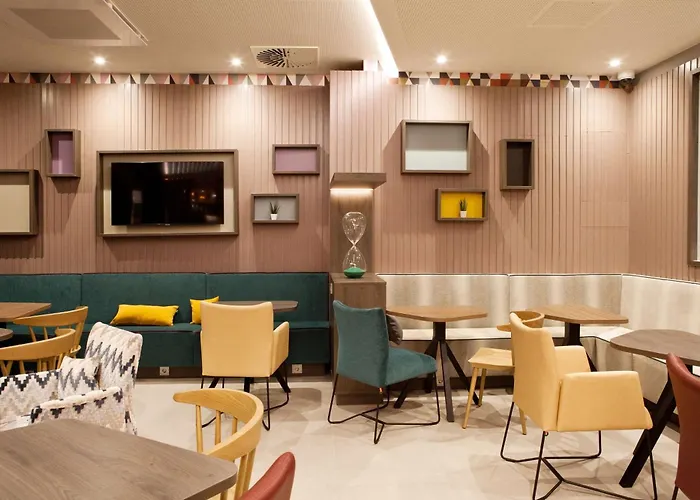 Hotel Hampton By Hilton 3*