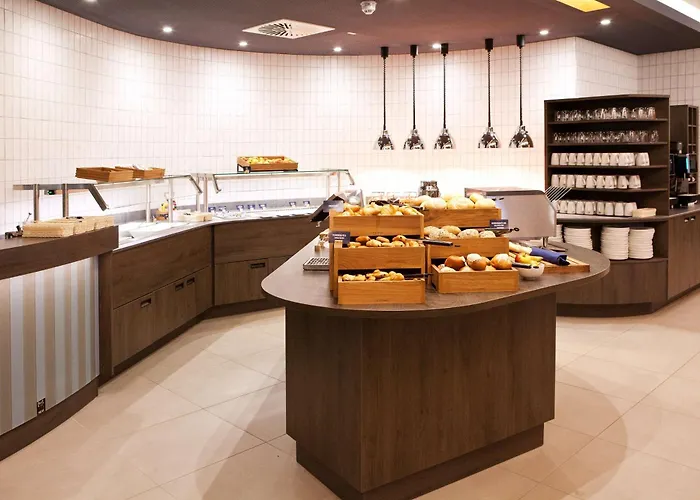 Hampton By Hilton 3*