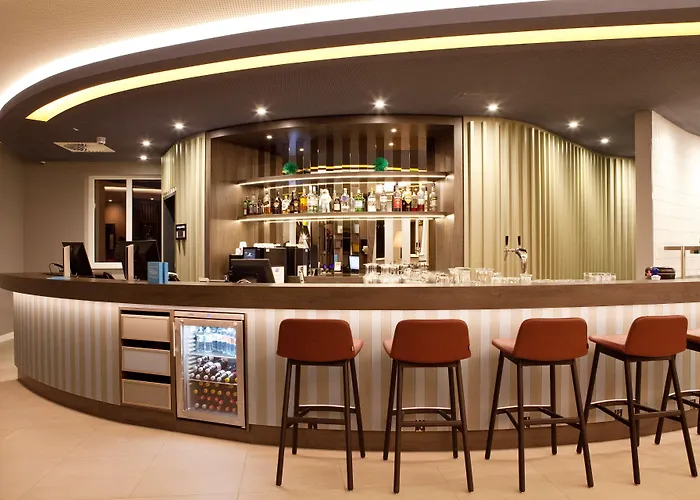 Hotel Hampton By Hilton 3*