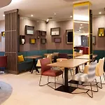 Hampton By Hilton Otel 3*