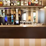 Otel Hampton By Hilton 3*
