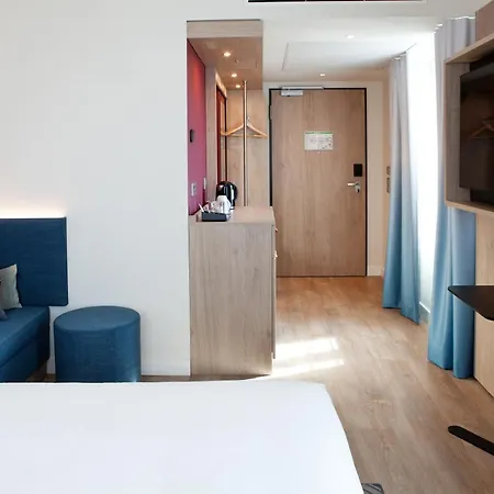 Hampton By Hilton
