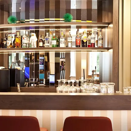 Hampton By Hilton Hotell
