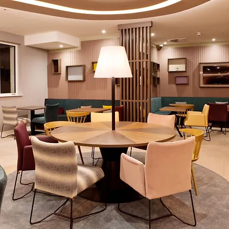 Otel Hampton By Hilton Regensburg