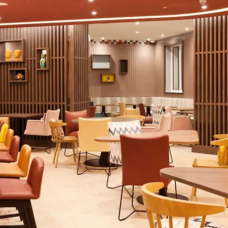 Hampton By Hilton 3*