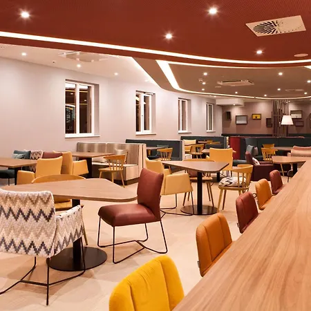 Hampton By Hilton