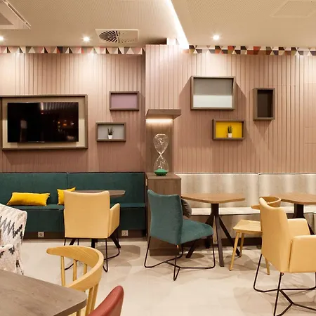 酒店 Hampton By Hilton 3*
