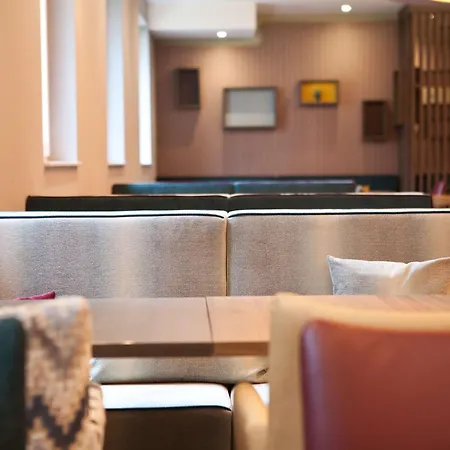 酒店 Hampton By Hilton 3*