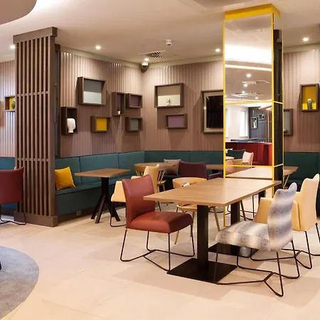 Hampton By Hilton 酒店 3*