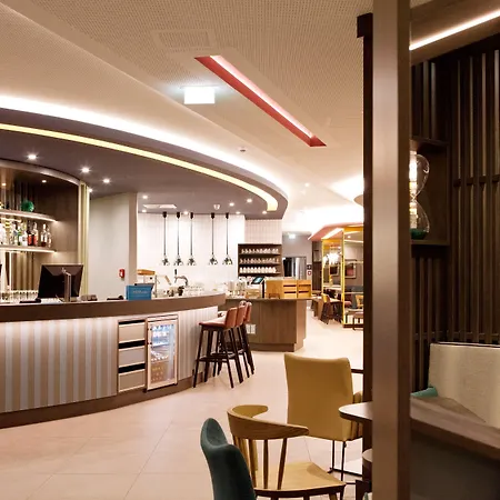 Hampton By Hilton Hotel