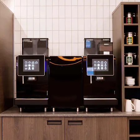 Hotel Hampton By Hilton 3*