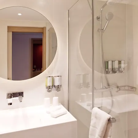 Hampton By Hilton Hotel