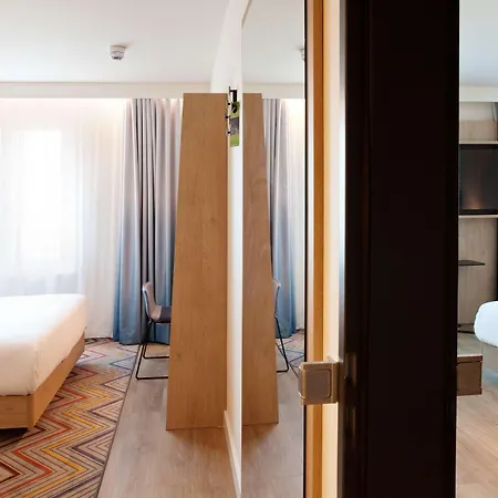 Hampton By Hilton Hotel