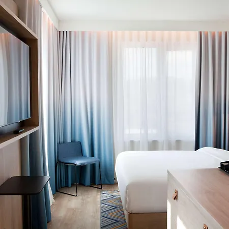 Hampton By Hilton Hotel 3*