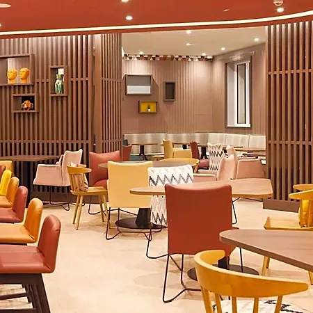 Hampton By Hilton Hotel 3*