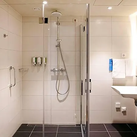 Hampton By Hilton Hotel 3*